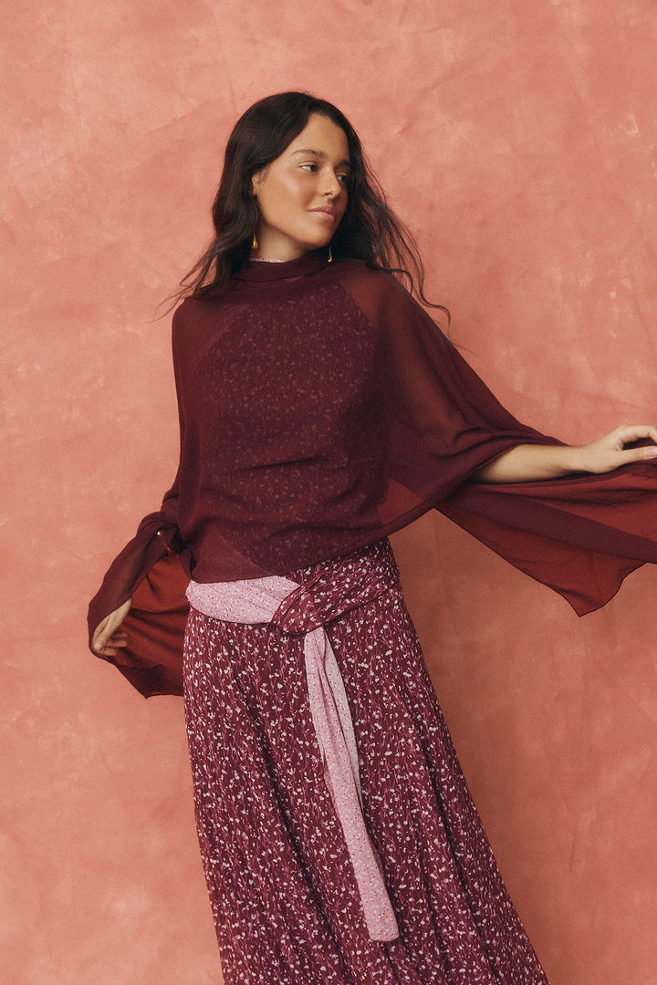 Capa Semitransparente Leonie